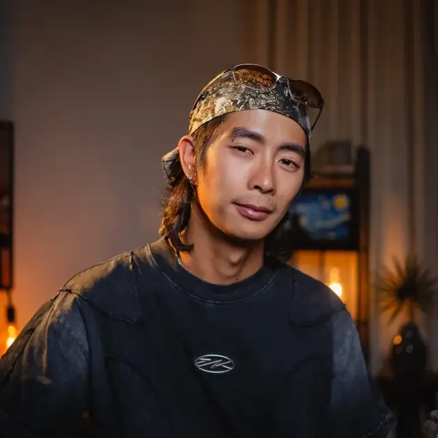Portrait of Yi Yang