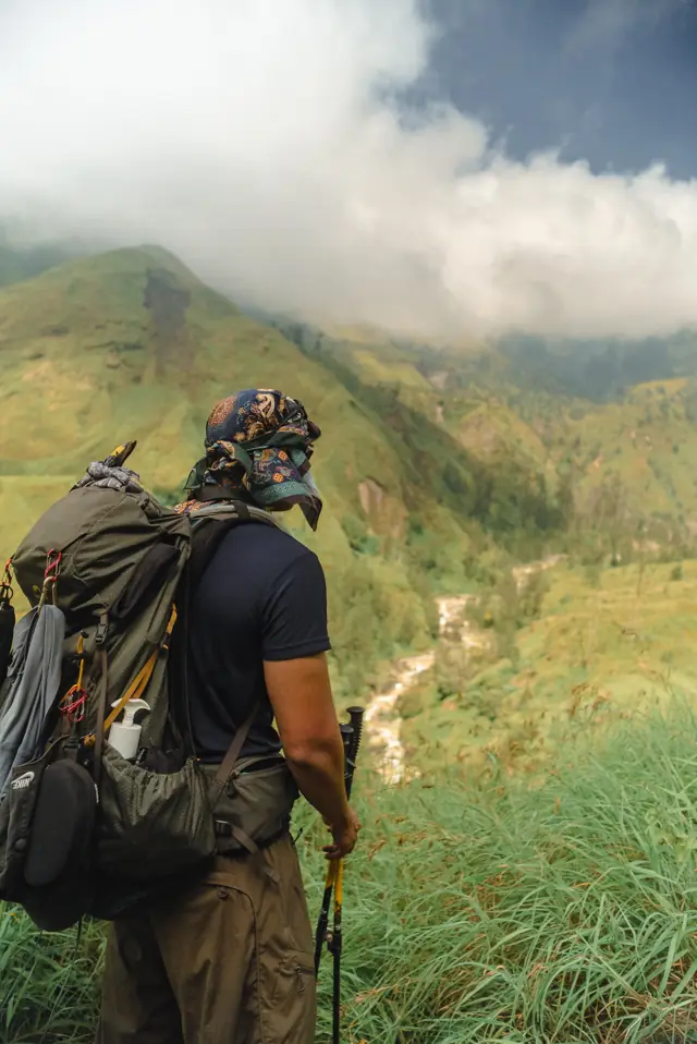 Walking towards the Torean valley with a big backpack
